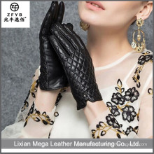Großhandel niedrige Preisqualität schwarze enge Schaf Leder Handschuhe mit Scheck Pattern
